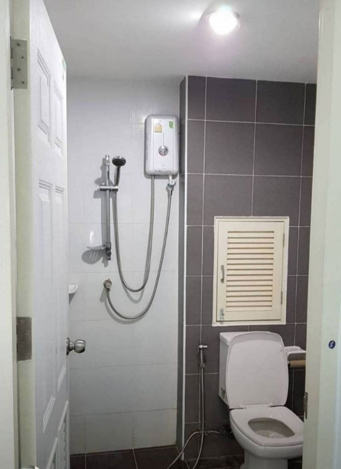 รูป ขายอาคารพาณิชย์ (พร้อมผู้เช่า) ในโครงการดีคอมเพล็กซ์ ศรีราชา-นิคมปิ่นทอง1 อาคารสูง 3 ชั้น ต.หนองขาม อ.ศรีราชา - รูปที่ 9/9