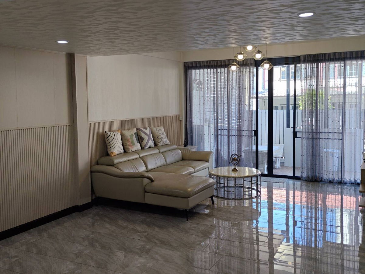 รูป [เช่า] ทาวน์เฮ้าส์ 2 ชั้น ตกแต่งหรู พร้อมอยู่ ย่านพระโขนง / เอกมัย - รูปที่ 6/15