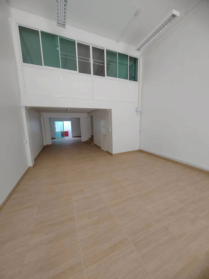 รูป 🏢 ให้เช่าอาคารพาณิชย์ 4 ชั้น ย่านประดิพัทธ์ – เหมาะทำโฮมออฟฟิศ อาคารใหญ่พร้อมเข้าใช้งาน - รูปที่ 3/14