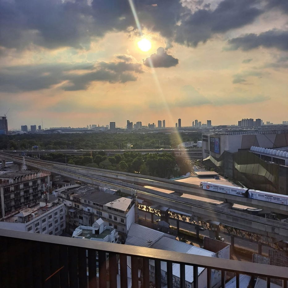 picture code : E182 Life Valley Ladprao - 20/20