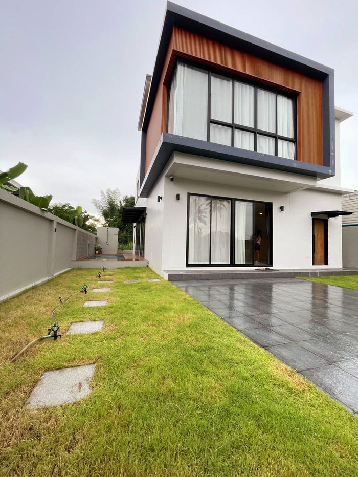 รูป 3-Storey Pool Villa for Sale in Huay Yai - รูปที่ 2/22