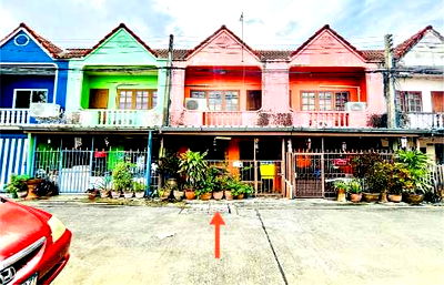 ทาวน์โฮม วิทยาลัยเทคนิคปทุมธานี : ขาย ทาวน์โฮม ซอยสุขใจ ถนนปทุมธานี-สายใน พื้นที่ใช้สอย 112 ตรม เนื้อที่ 14 ตรว