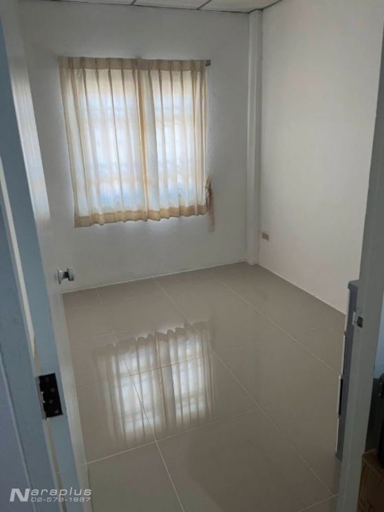 รูป 68121158 : ขายทาวน์เฮ้าส์ 2 ชั้น ขนาด 3 ห้องนอน บนที่ดิน 20.6 ตารางวา หมู่บ้านซื่อตรง ลีลาวดี ซอย พหลโยธิน 54/1 บ้านสวย น่าอยู่ ราคาดีๆ - รูปที่ 14/14