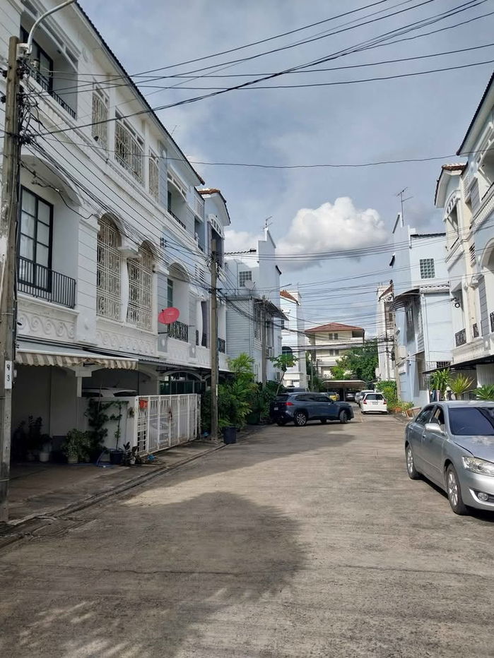 picture For Rent Townhouse at Baan Klang Muang Ladprao-Yothin Phatthana - 4/4