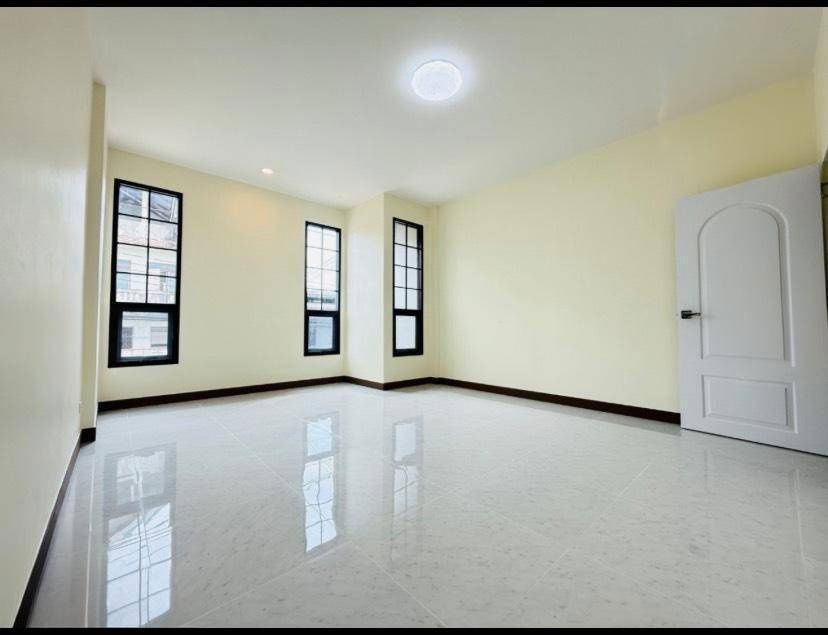 รูป T 1471 ให้เช่า ทาวน์เฮ้าส์ 2 ชั้นสร้างใหม่! ใกล้ BTS เพชรเกษม 48 ทำเลดี เดินทางสะดวก ราคา 15,000 บาท - รูปที่ 6/9