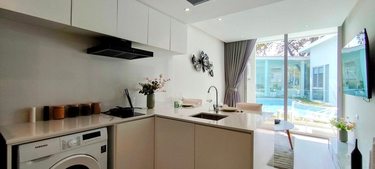 picture Secret Garden Condominium for Sale - 8/13