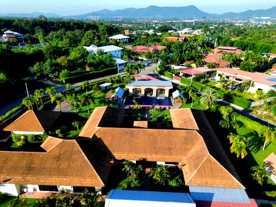 ที่ดิน นาจอมเทียน ชลบุรี : ขายกิจการรีสอร์ท บางเสร่