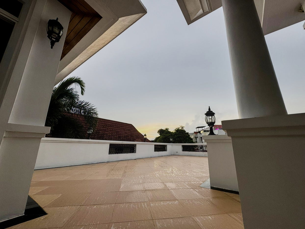 picture Luxury Pool Villa for Sale – Pratumnak Hill, Pattaya - 19/21