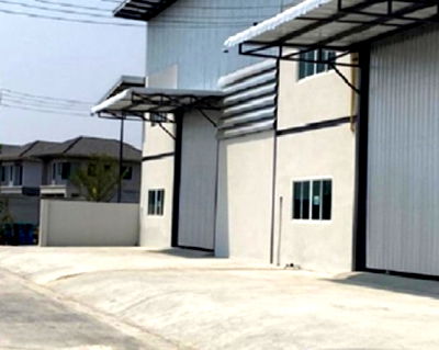 เช่าโรงงาน นิคมอุตสาหกรรมแพรกษา : ให้เช่าโกดัง พร้อมสำนักงาน 2 ชั้น ซอยเทศบาลบางปู 97 ถนนบางพลี ตำหรุ / พื้นที่ 405 ตารางเมตร เทรลเลอร์ เข้าออกได้