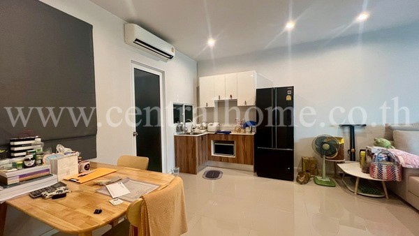 รูป ทาวน์โฮม ฟอร์เร่ ลำลูกกา คลอง 5 หลังมุม หน้าบ้านไม่ชนกับหลังอื่น - รูปที่ 5/16