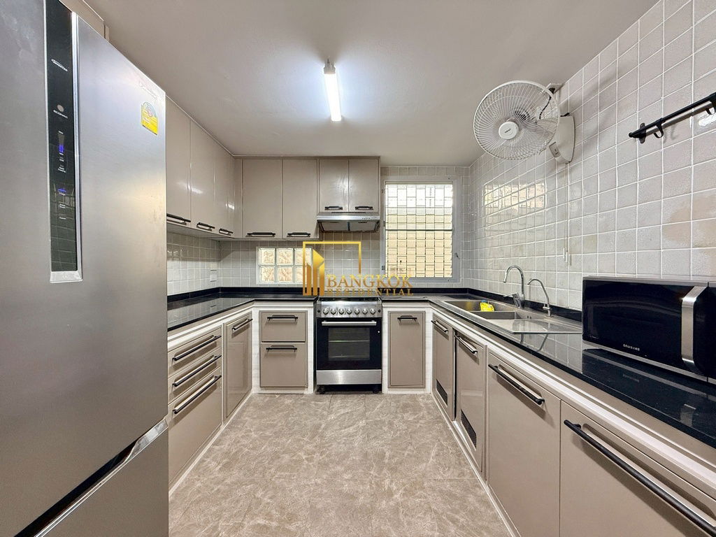 รูป Exceptional 4 Bedroom House in Vibrant Nana Area - BR28305SH - รูปที่ 20/45