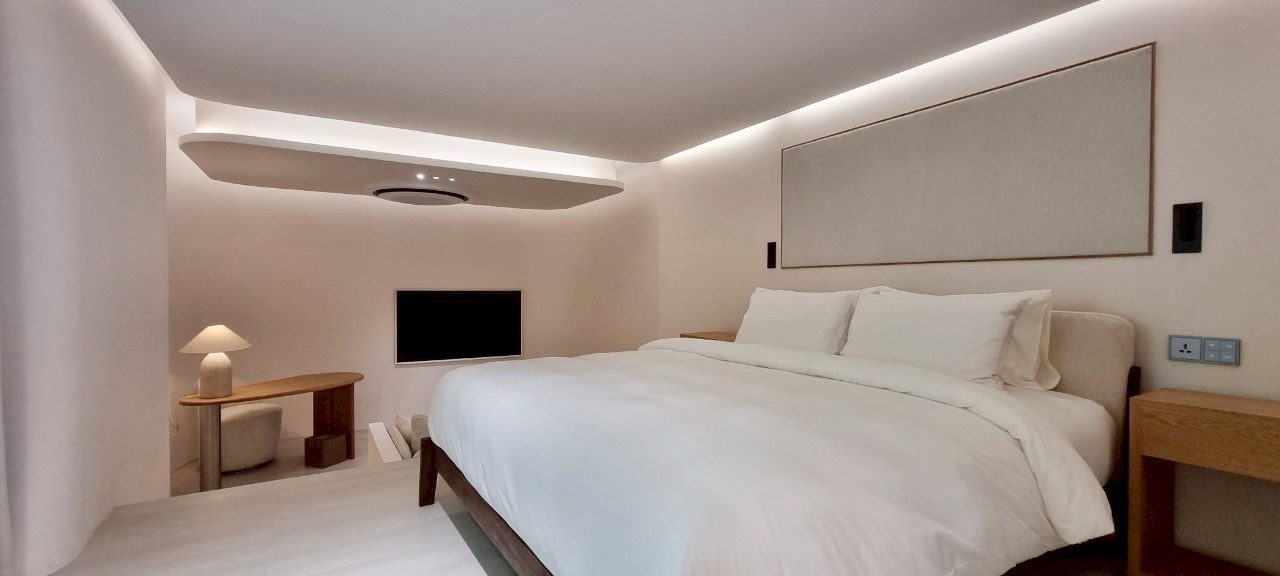 picture Luxury Modern Pool Villa in Na Jomtien for Sale - 10/25