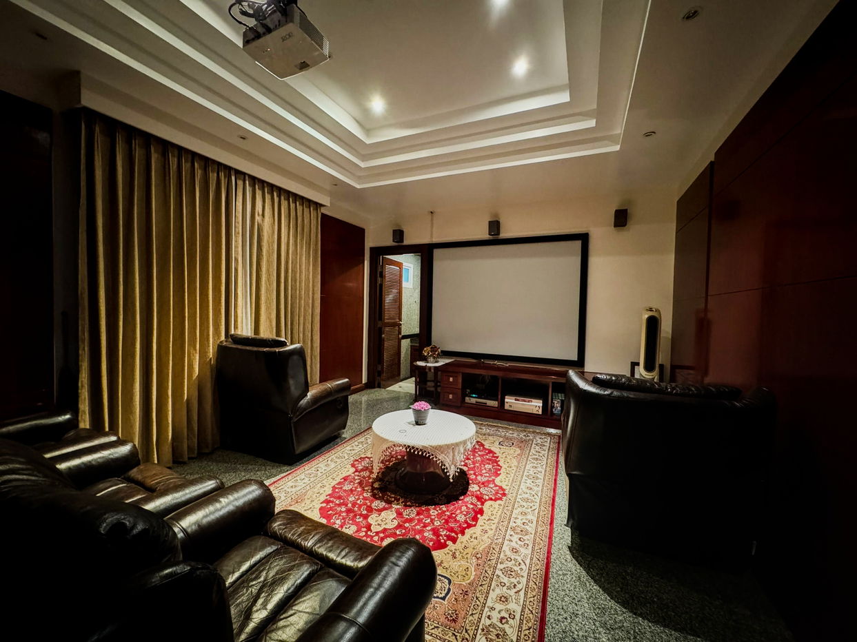 picture Luxury Pool Villa for Sale – Pratumnak Hill, Pattaya - 10/21