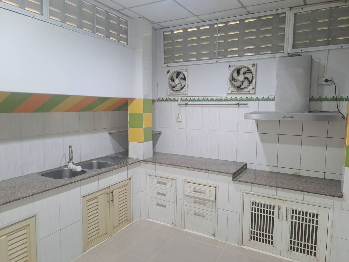 รูป ขายบ้านสวนจันทิมา 2  บ้านเดียวกึ่งแฝด 2 ชั้น บ้านตกเเต่งสวย ** พิกัด : 13.86487, 100.49154 - รูปที่ 4/14