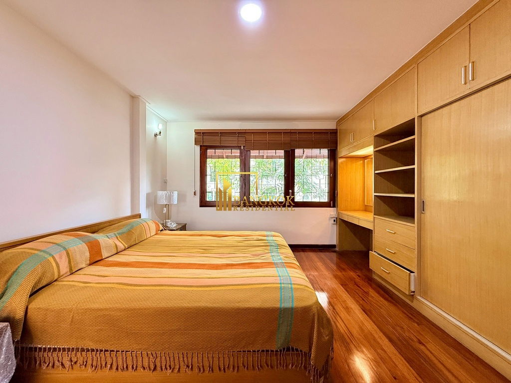 รูป Exceptional 4 Bedroom House in Vibrant Nana Area - BR28305SH - รูปที่ 30/45