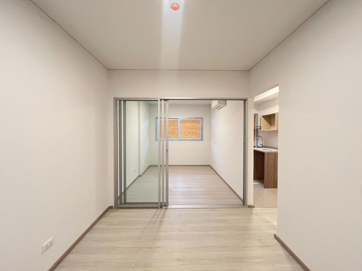 picture Condo for rent, empty room, Lak Si, Don Mueang - 1/4