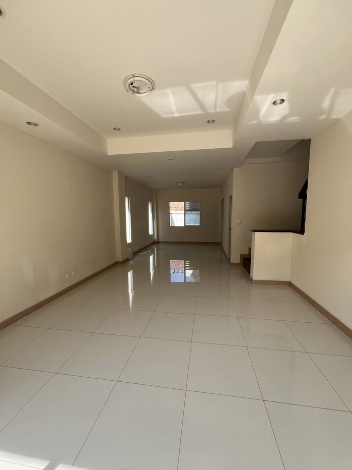 รูป 🚩ให้เช่า ทาวน์โฮม 3 ชั้น หลังมุม ใกล้ Central Eastville 5 นาที บ้านบุณณดา ซ.ประดิษฐ์มนูธรรม 10 | 3 ห้องนอน 4 ห้องน้ำ 🛣️ใกล้เลียบด่วน - รูปที่ 2/20