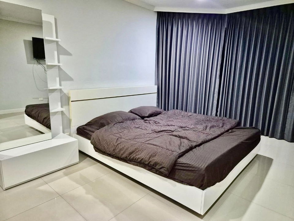 รูป code : E178 ให้เช่าคอนโด สุขุมวิท สวีท (Sukhumvit Suite) | ห้องใหญ่ 70 ตร.ม. ชั้น 28 ระเบียงกว้าง เฟอร์นิเจอร์ใหม่ทั้งห้อง ใกล้ BTS นานา 5 นาที - รูปที่ 10/14