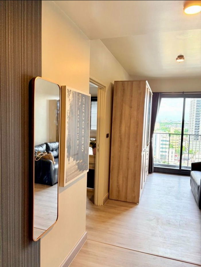 picture code : E156 Onyx Phaholyothin–Saphankwai - 16/16