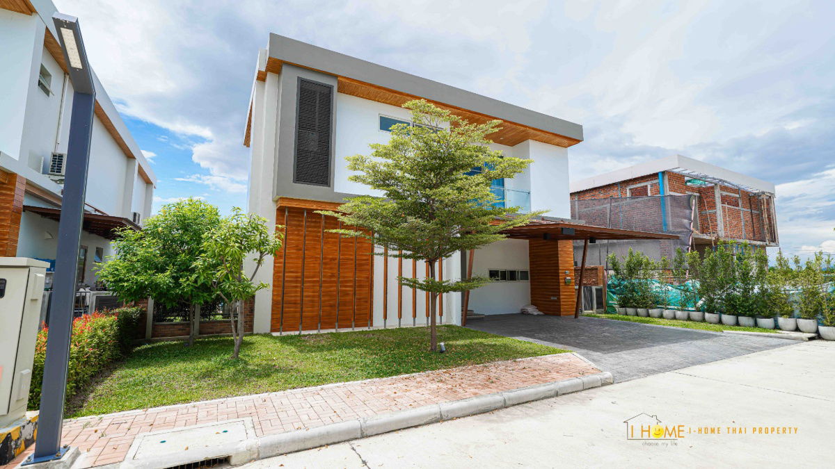 รูป ให้เช่า Pool Villa 2 ชั้น  4 ห้องนอน 5 ห้องน้ำ 1 ห้องรับแขก 1 ห้องครัว   - รูปที่ 3/24