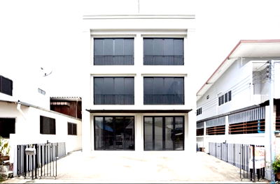 เช่าอาคารพาณิชย์ ซอยอุดมสุข (สุขุมวิท 103) : ให้เช่าโฮมออฟฟิศ 3.5 ชั้น อยู่บางนาตราด ซอย 13 - สามารถเข้าได้ผ่าน อุดมสุข ซอย 42 หรือ 56 และ บางนาตราด ซอย 19 หรือ 21