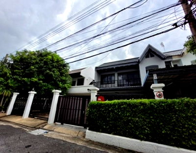 เช่าโฮมออฟฟิศ สนง.ประกันสังคมกรุงเทพพื้นที่ 3 : ให้เช่าบ้านเดี่ยว 2 ชั้น ซอยประชาราษฎร์บำเพ็ญ 26 แอร์ 6 เครื่อง จอดรถ 3 คัน อยู่อาศัย หรือ Home Office