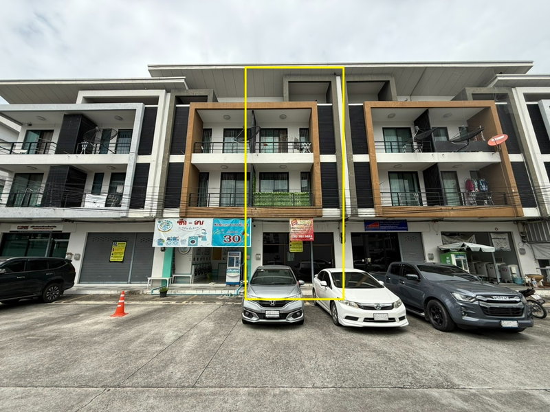 ขายโฮมออฟฟิศ : ขายอาคารพาณิชย์ (พร้อมผู้เช่า) ในโครงการดีคอมเพล็กซ์ ศรีราชา-นิคมปิ่นทอง1 อาคารสูง 3 ชั้น ต.หนองขาม อ.ศรีราชา