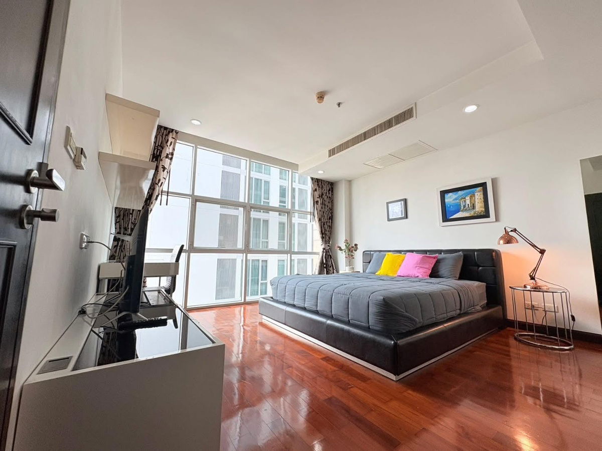 picture code : E183 The Prime 11 Condo - 4/17