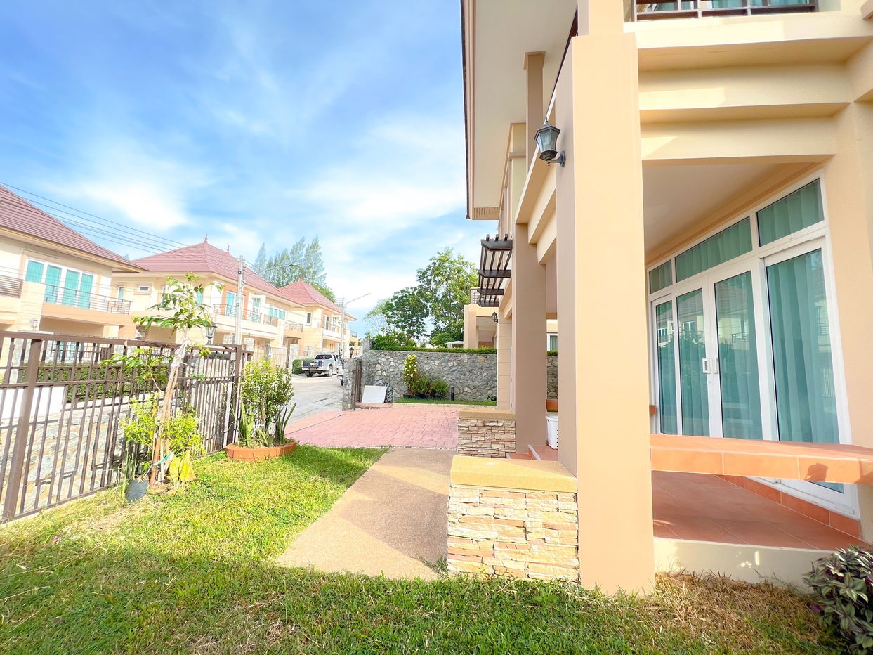 รูป 3 Bedrooms House in East Pattaya for Rent - รูปที่ 2/13