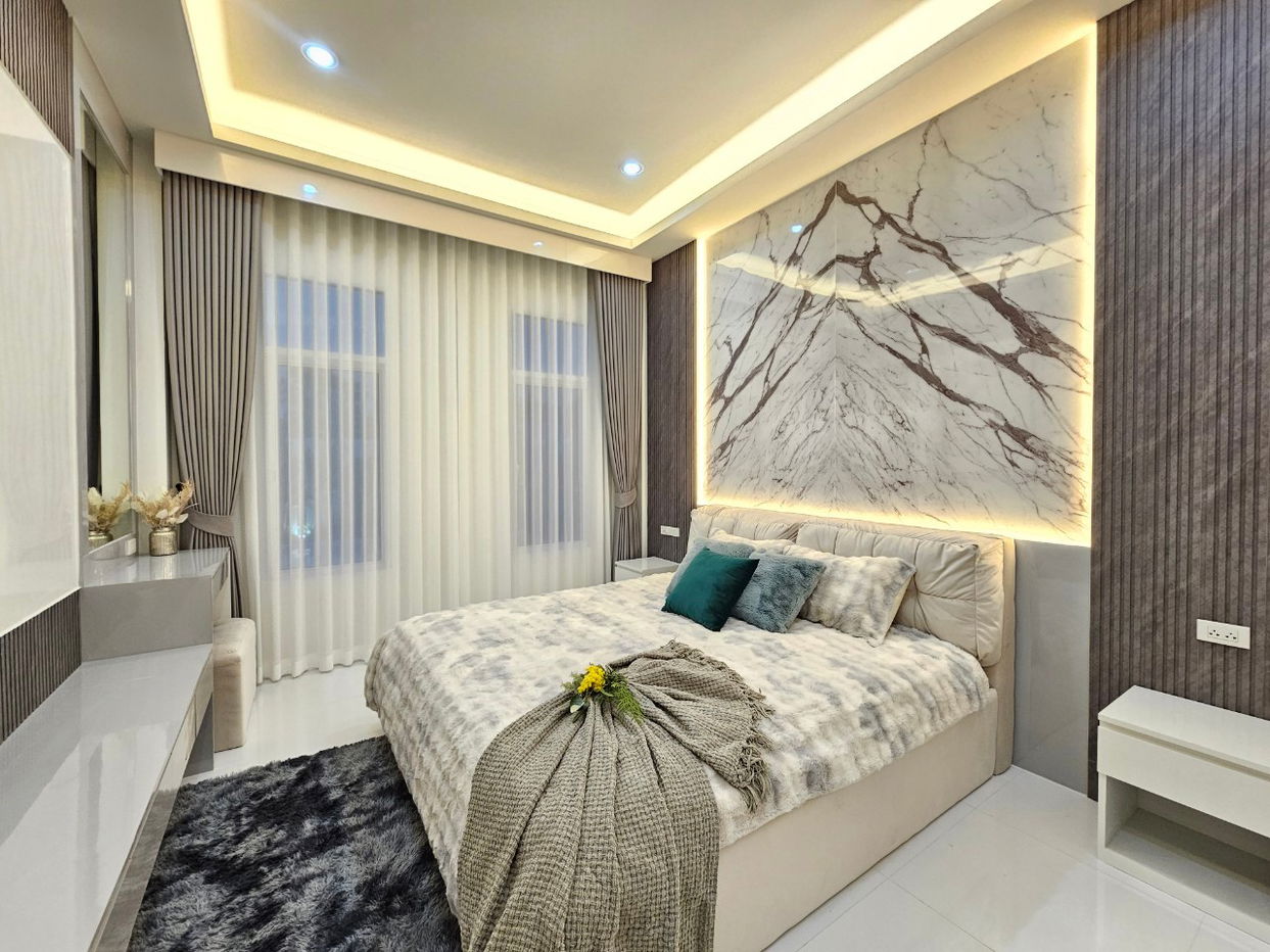 รูป Pool Villa in East Pattaya 3 Bedrooms for Sale - รูปที่ 18/18