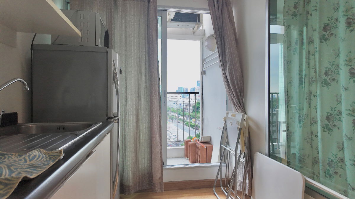 picture 1-Bed condo close to BTS Ekamai 28SQM with City view - Aspire Rama 4 - 6/22