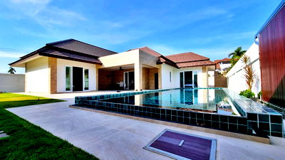 Houses for sale : 3 Bedrooms House in Huay Yai for Sale