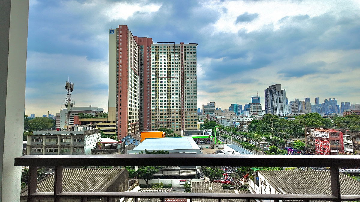 picture 1-Bed condo close to BTS Ekamai 28SQM with City view - Aspire Rama 4 - 7/22