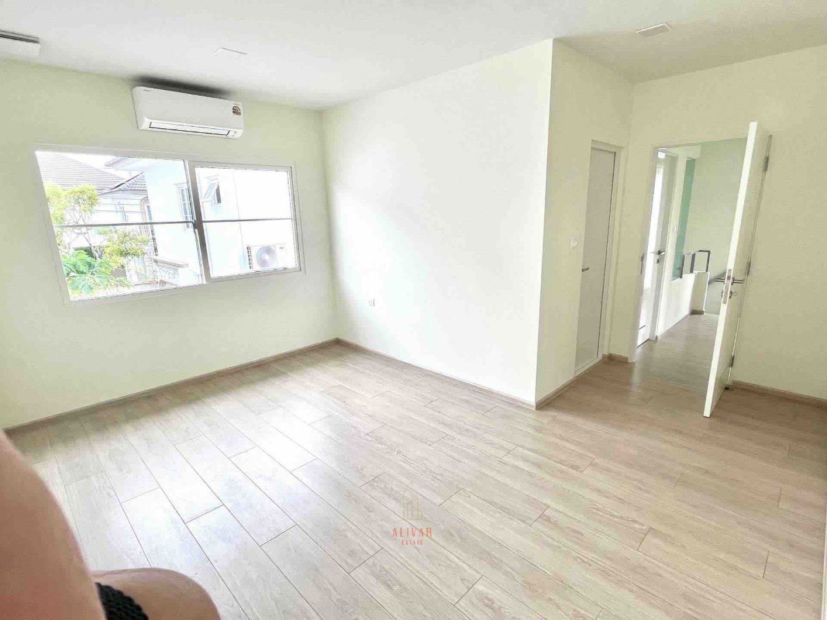 picture RH120625 For rent, 2-storey detached house, 4 bedrooms at Villaggio 3 Srinakarin-Bangna, near MEGA Bangna. - 3/6