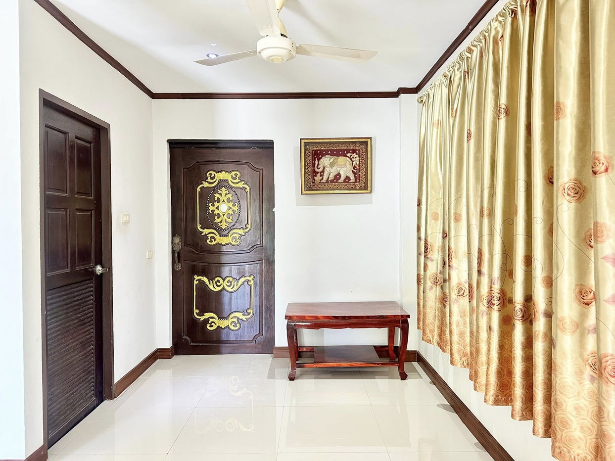 picture Cozy 2-Bedroom House for Rent in East Pattaya - 5/12