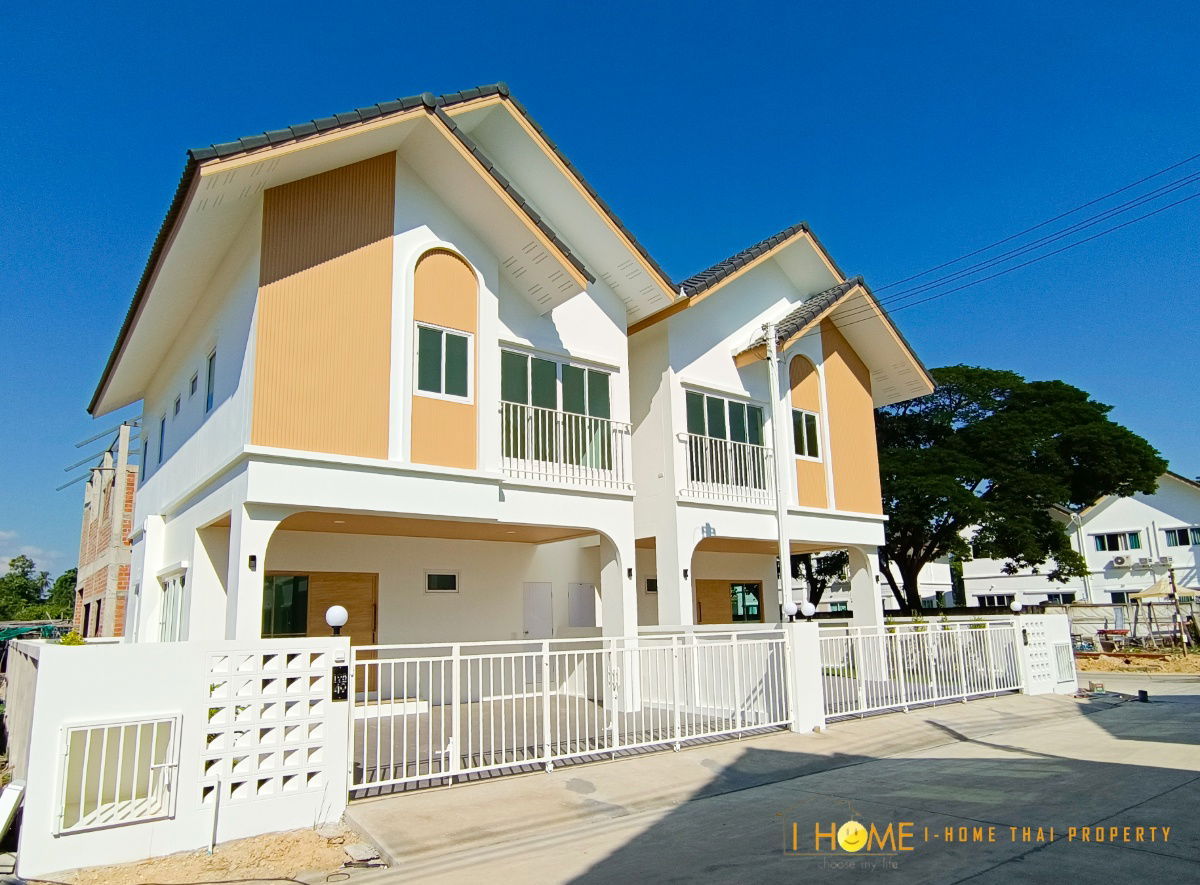 รูป ขายบ้านแฝดสองชั้น 3 ห้องนอน 3 ห้องน้ำ 1 ห้องครัว 2 ที่จอดรถ - รูปที่ 5/33