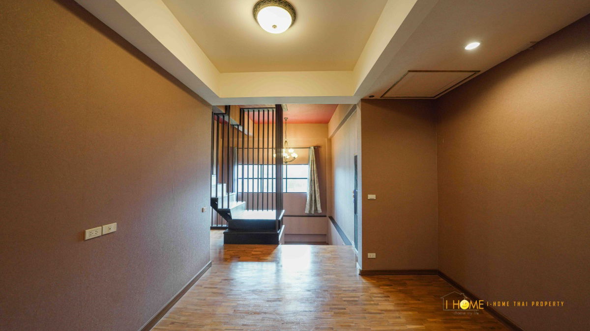 picture A two storey house for rent with 3 bedrooms,3 toilets and 1 kitchen. - 21/30