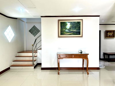 เช่าบ้านเดี่ยว หนองปรือ ชลบุรี : บ้าน 2 ห้องนอนแสนสบายให้เช่าในพัทยาตะวันออก