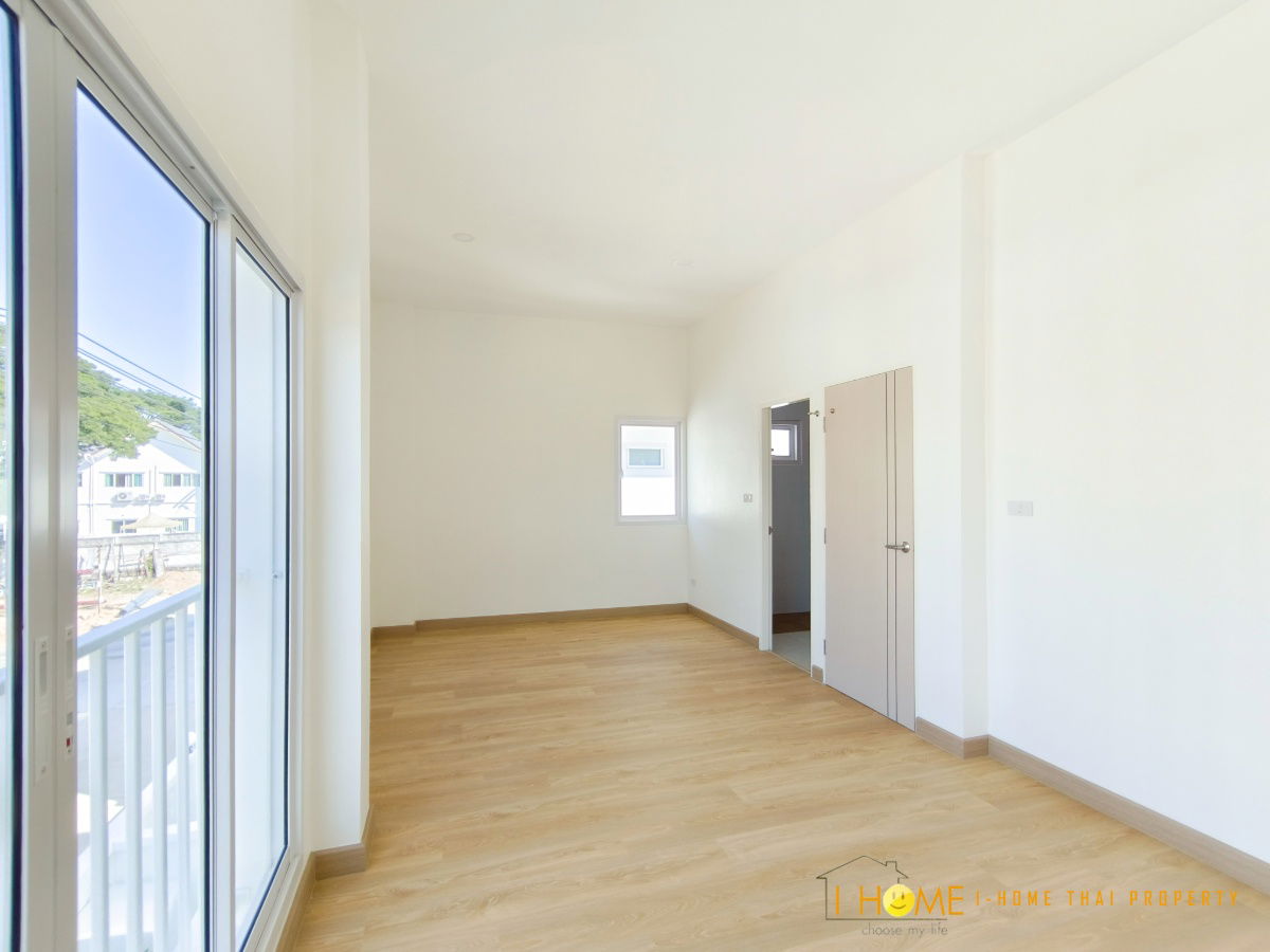 รูป ขายบ้านแฝดสองชั้น 3 ห้องนอน 3 ห้องน้ำ 1 ห้องครัว 2 ที่จอดรถ - รูปที่ 29/33