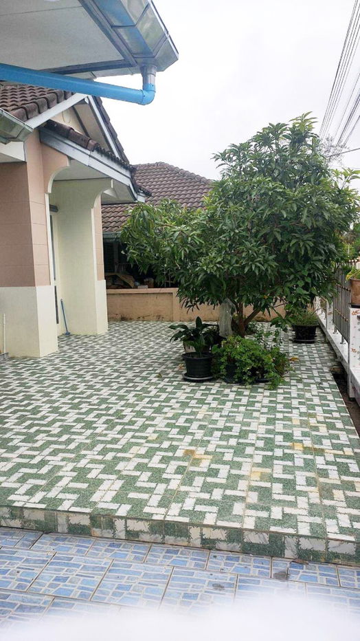 picture A detached house for rent with 3 bedrooms and 2 bathrooms - 15/16