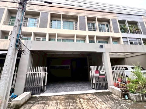 ให้เช่า ทาวน์โฮม 3ชั้น noble cube พัฒนาการ หน้ากว้าง 5.5 เมตร 4ห้องนอน 3ห้องน้ำ 1จอดรถในบ้าน