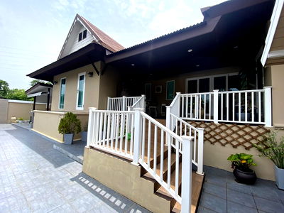 บ้านเดี่ยว ชลบุรี : 3 Bedroom Pool Villa in Chaiyapruek for Sale