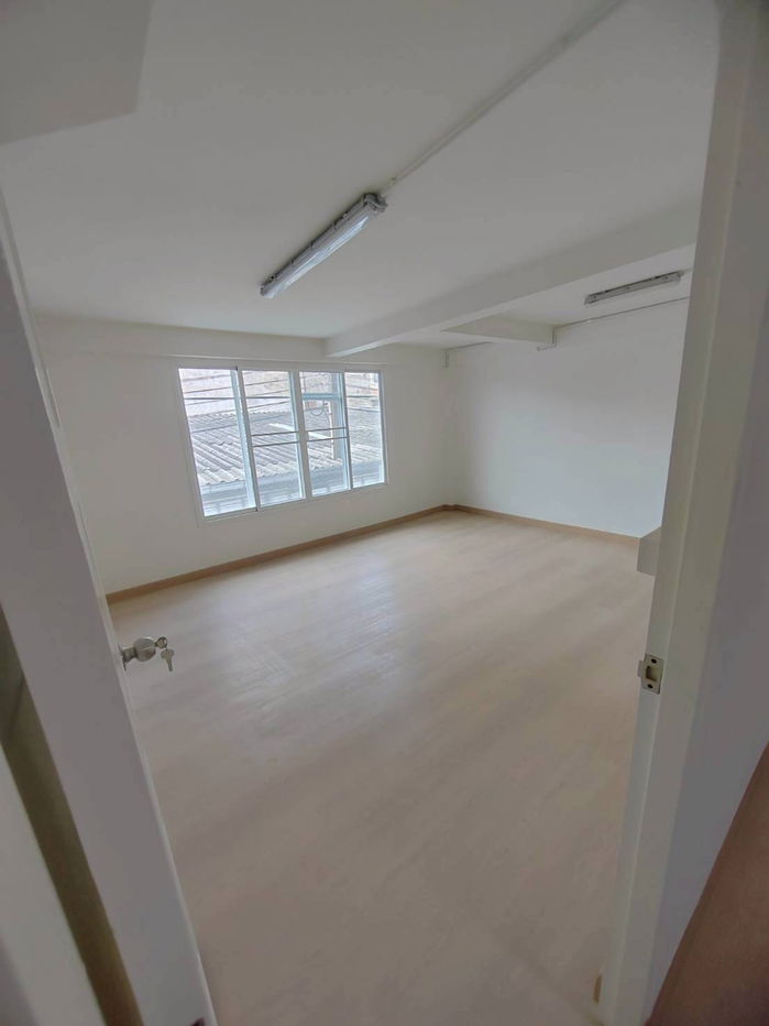 รูป 🏢 ให้เช่าอาคารพาณิชย์ 4 ชั้น ย่านประดิพัทธ์ – เหมาะทำโฮมออฟฟิศ อาคารใหญ่พร้อมเข้าใช้งาน - รูปที่ 7/14