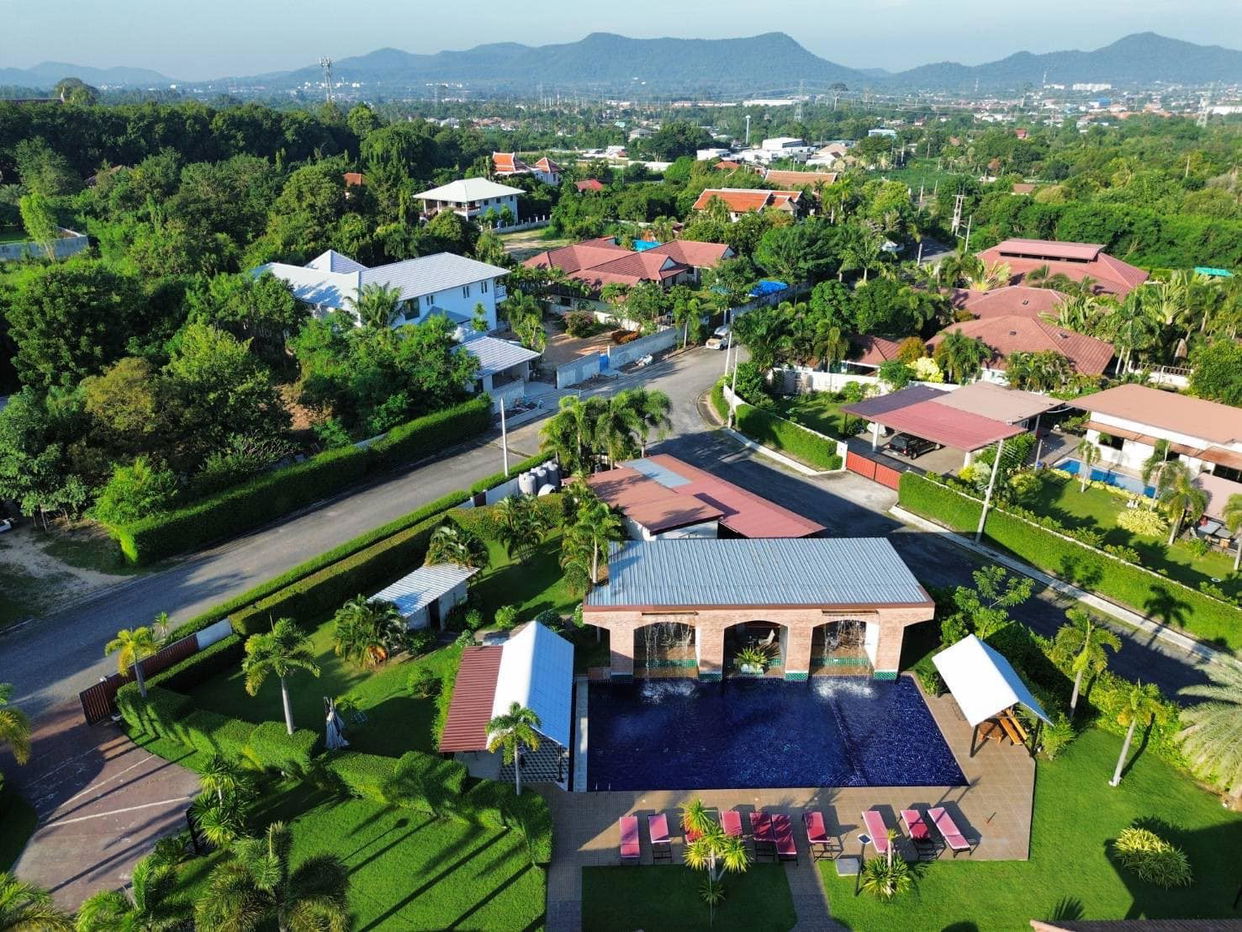 รูป ขายกิจการรีสอร์ท บางเสร่ - รูปที่ 2/16
