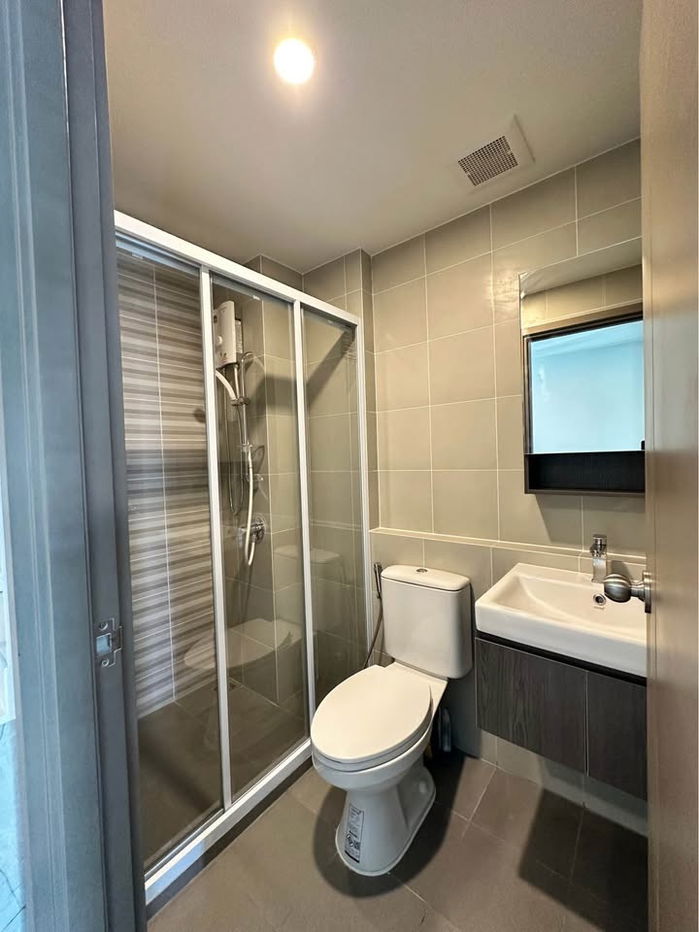 picture R2822 Condo For Rent Aspire Ratchayothin - 7/12