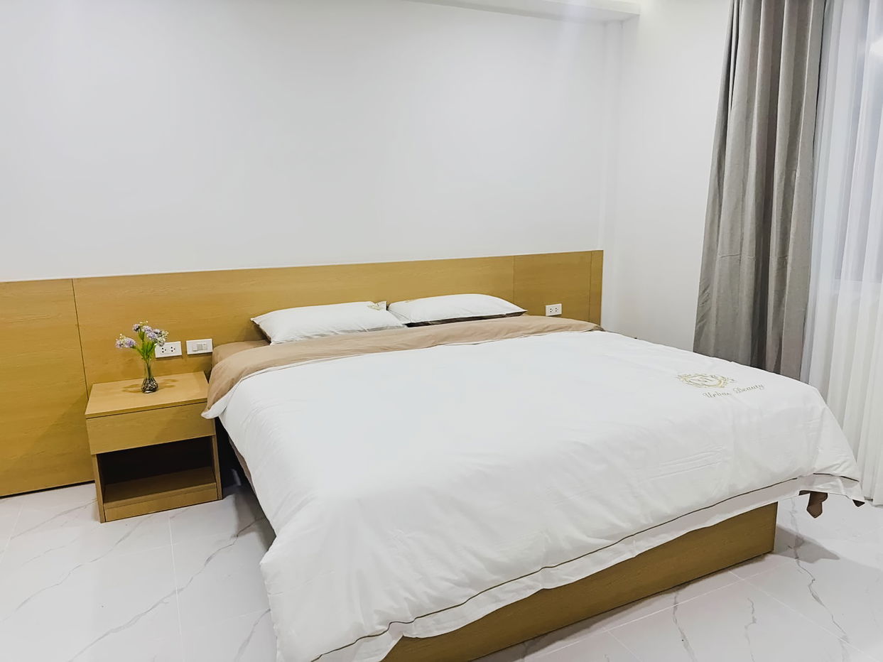 picture Spacious 5-Bedroom Pool Villa for Sale in South Pattaya - 9/14