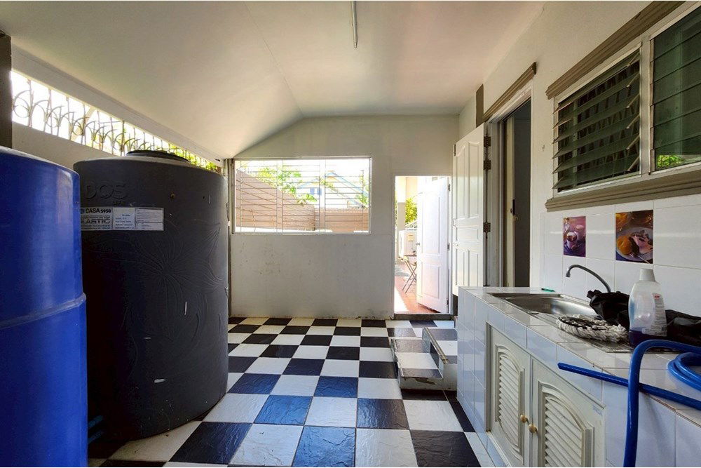 รูป [920611001-399] "บ้านเดี่ยวสัตหีบ ติดถนนสุขุมวิท พร้อมสระว่ายน้ำ" - รูปที่ 14/43