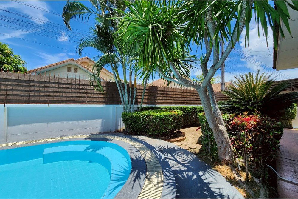 รูป [920611001-399] "บ้านเดี่ยวสัตหีบ ติดถนนสุขุมวิท พร้อมสระว่ายน้ำ" - รูปที่ 38/43