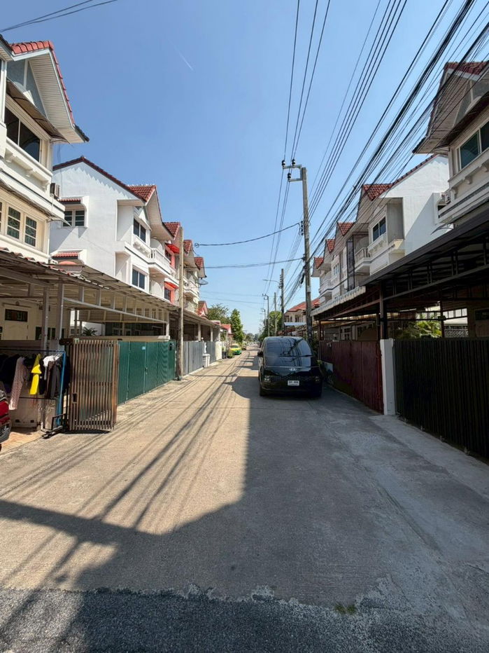 รูป ขายทาวน์โฮม 3 ชั้น ซอยนาคนิวาส 37 แยก 1-8 ขนาดพื้นที่ 22 ตารางวา 4 ห้องนอน 5 ห้องน้ำ ตกแต่งใหม่พร้อมอยู่ - รูปที่ 22/22