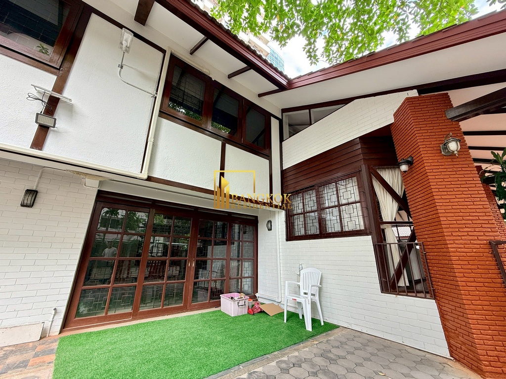 รูป Exceptional 4 Bedroom House in Vibrant Nana Area - BR28305SH - รูปที่ 8/45